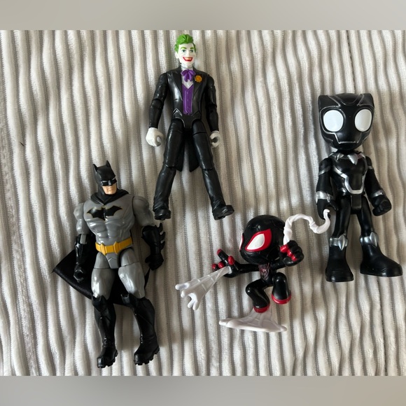 batman Forever/ Marvel action Mini figures Lot Of 4 Robin Spidey Spider Man - Picture 1 of 7